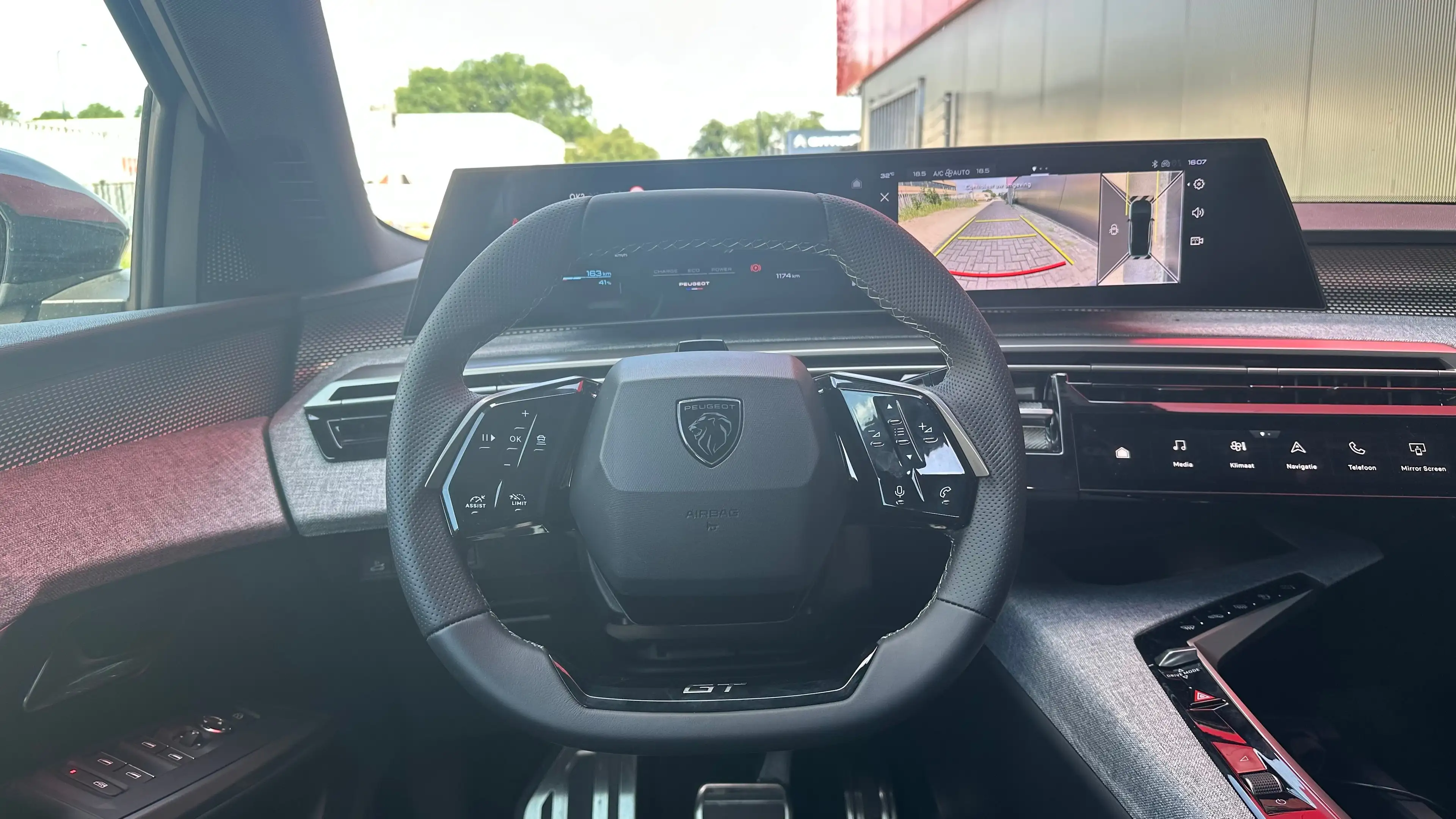 Peugeot 3008 e-3008 GT Long Range 230 97 kWh | Trekhaak | Apple — photo 22