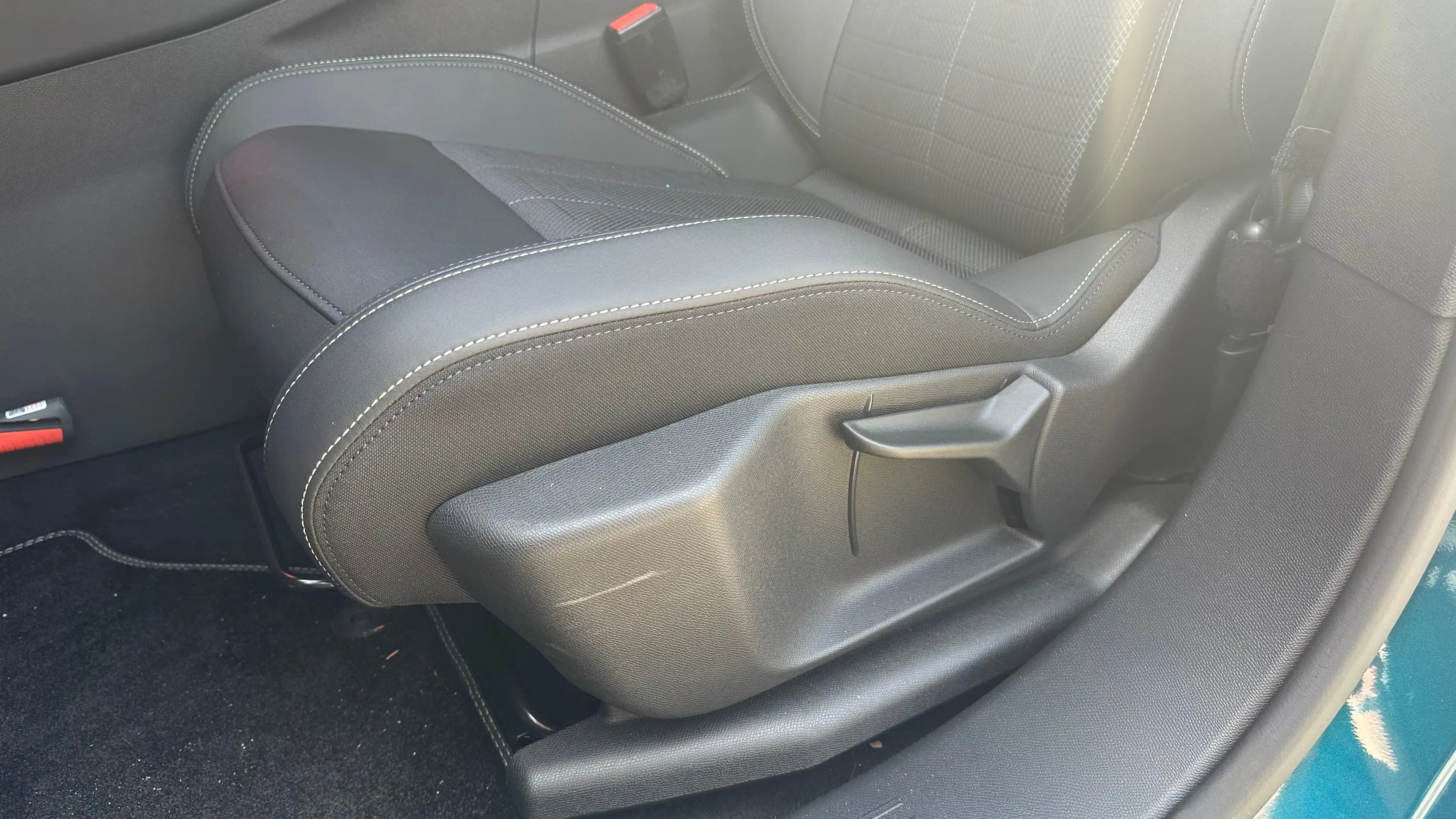 Peugeot 3008 e-3008 GT Long Range 230 97 kWh | Trekhaak | Apple — photo 21