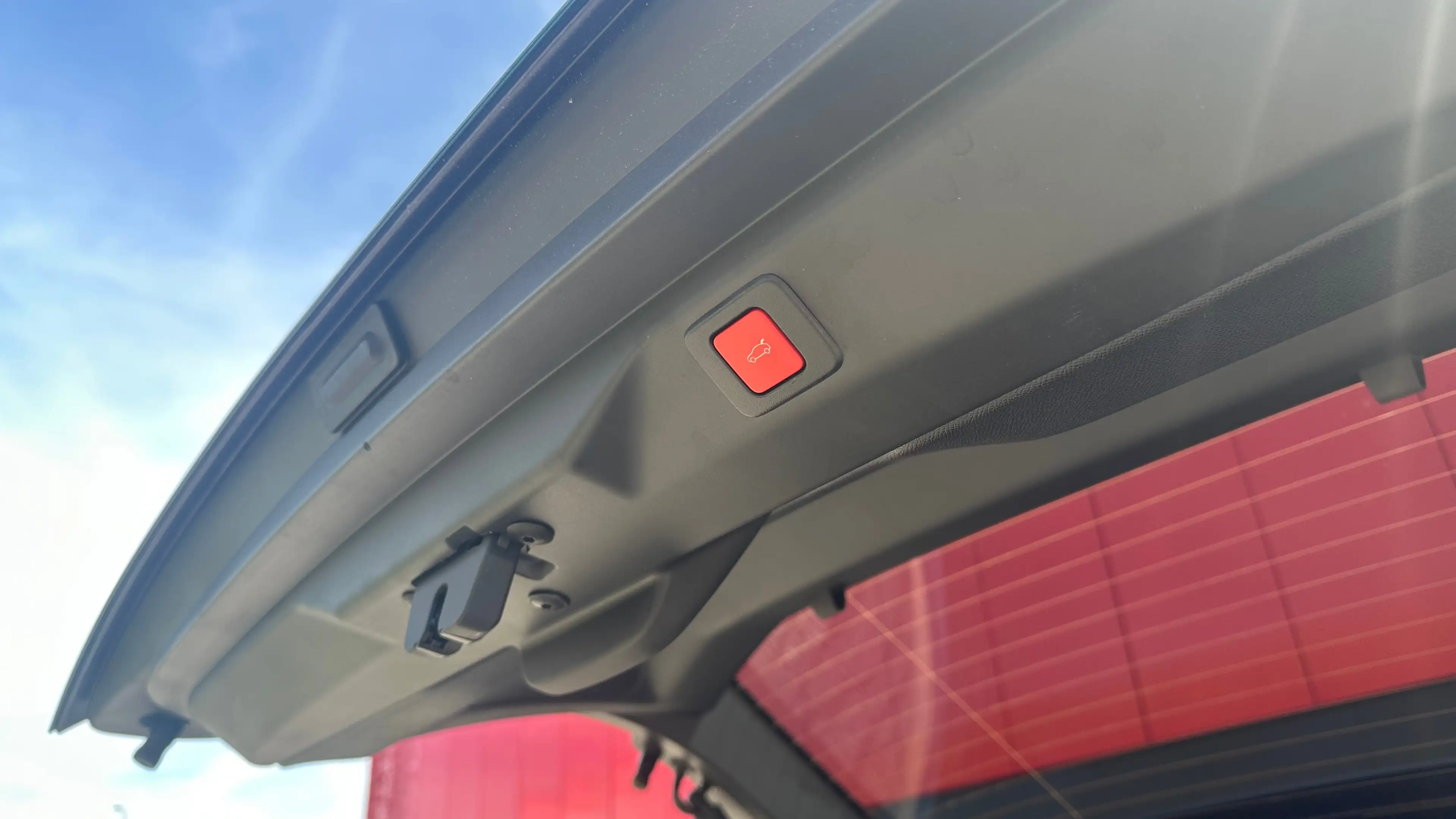 Peugeot 3008 e-3008 GT Long Range 230 97 kWh | Trekhaak | Apple — photo 14