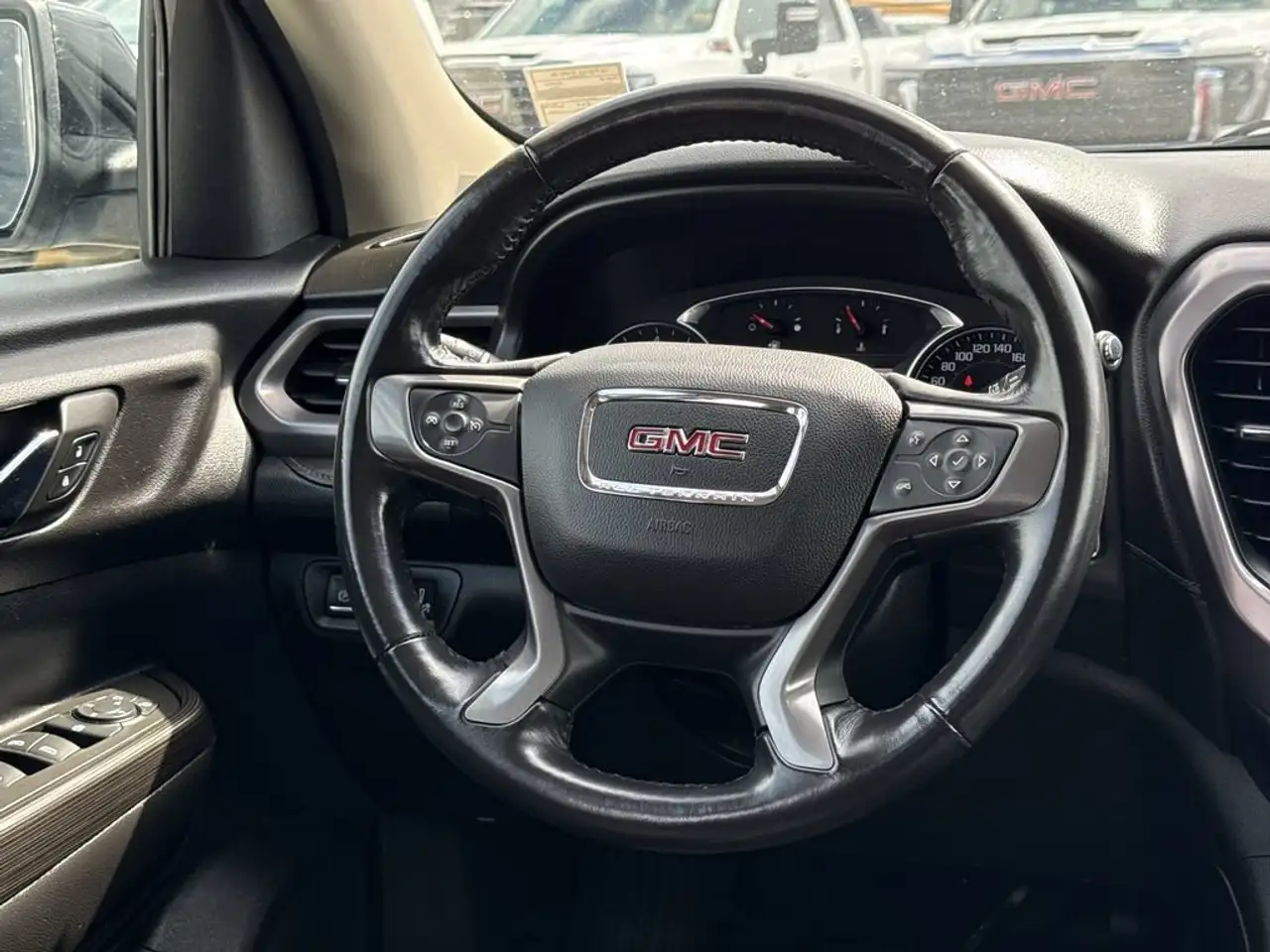 GMC Acadia photo GMC Acadia