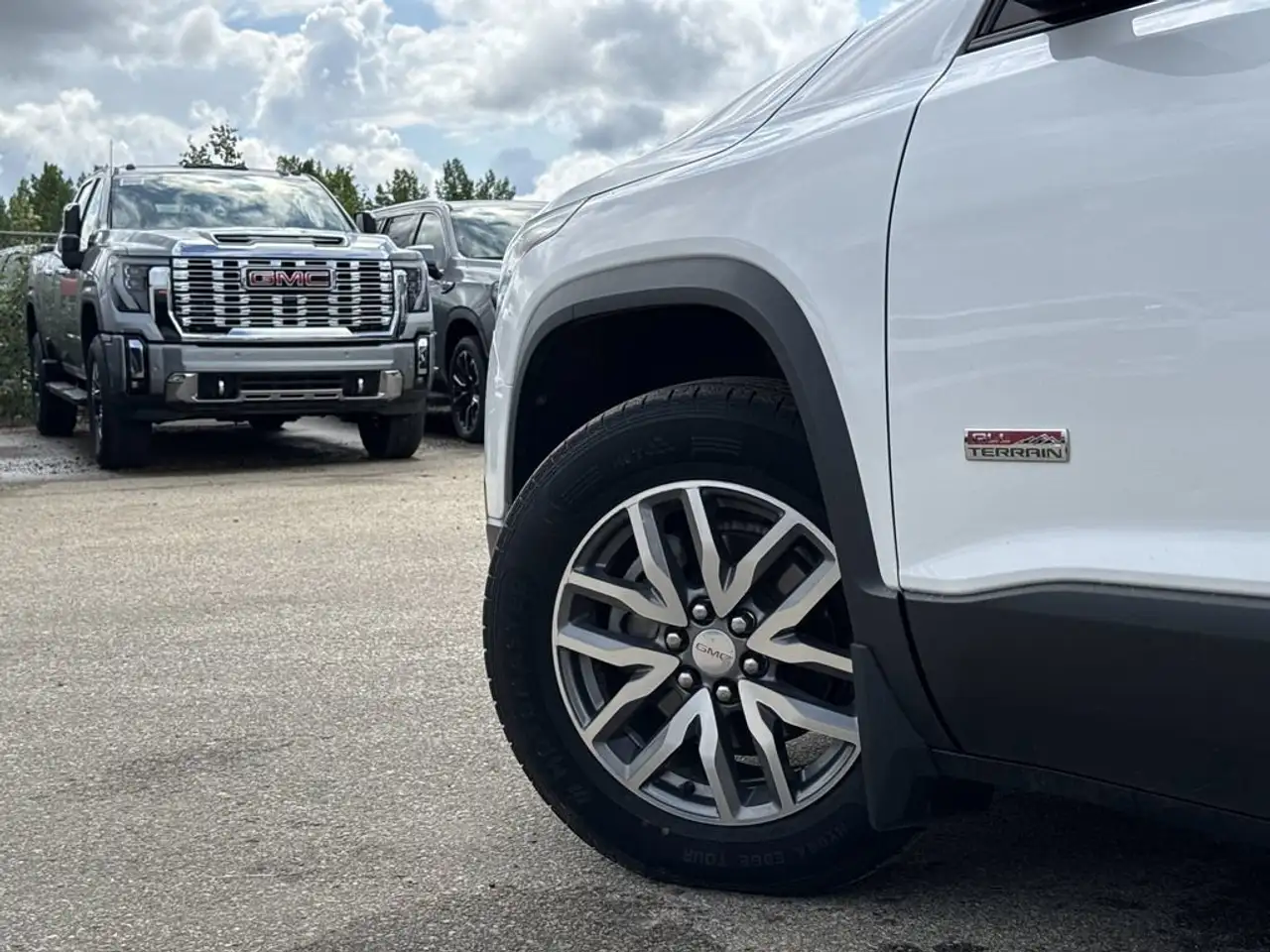 GMC Acadia photo GMC Acadia