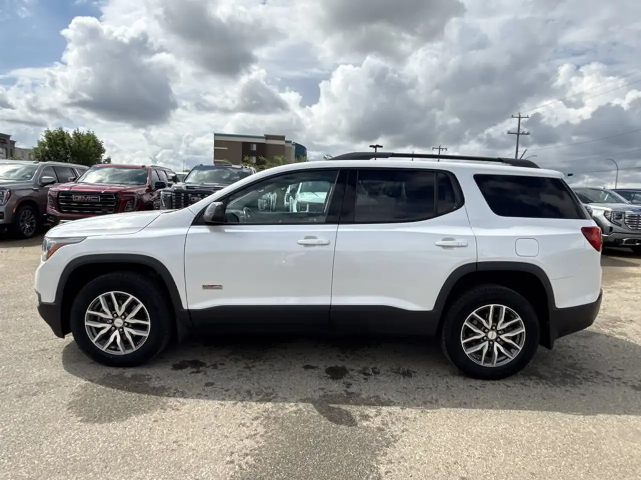 GMC Acadia photo GMC Acadia