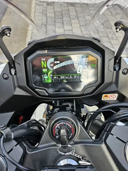 Kawasaki Ninja 1000SX - foto 8