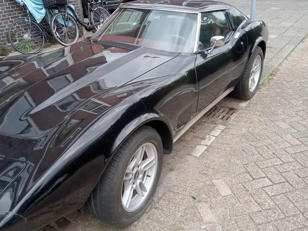Chevrolet Corvette 1974 из Европы — купить под ключ