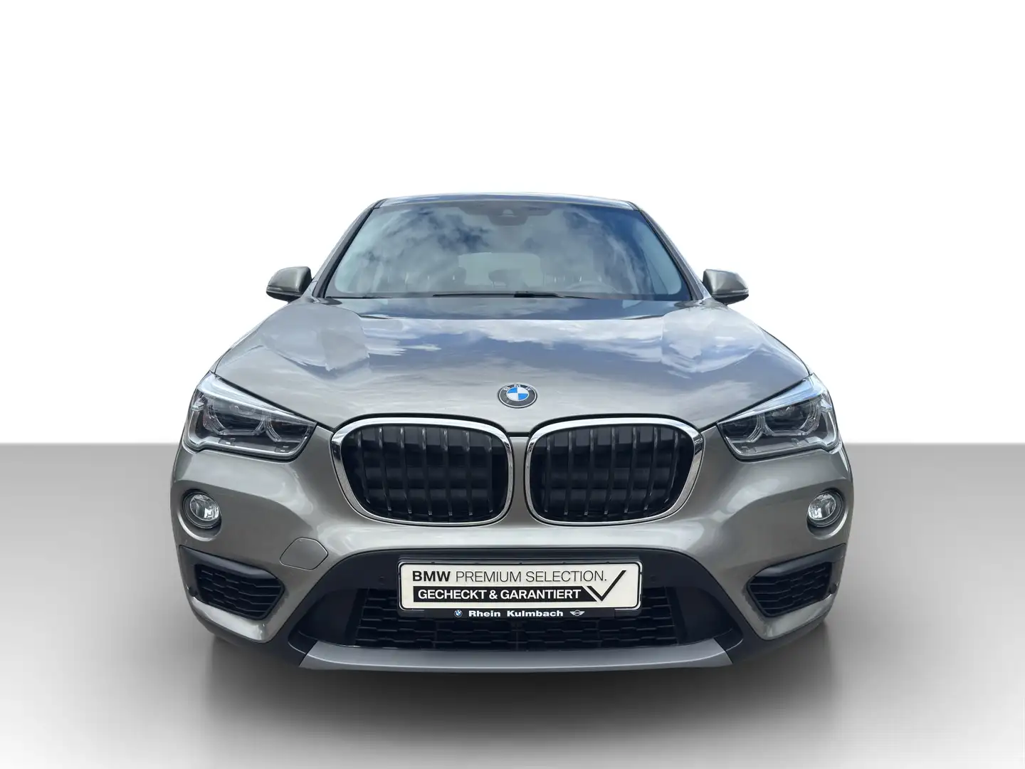 BMW X1 sDrive18i LED AHK Parkassistent Shz Mfl Argent - 2