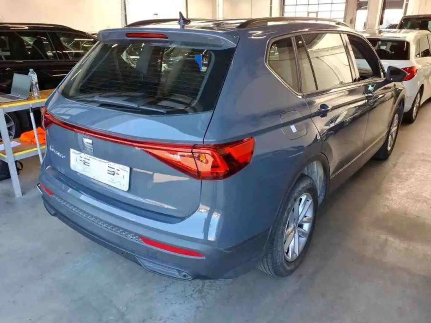 SEAT Tarraco 2.0 TDI Style 7-Sitze DSG Navi ACC LED Parktronic Grau - 2