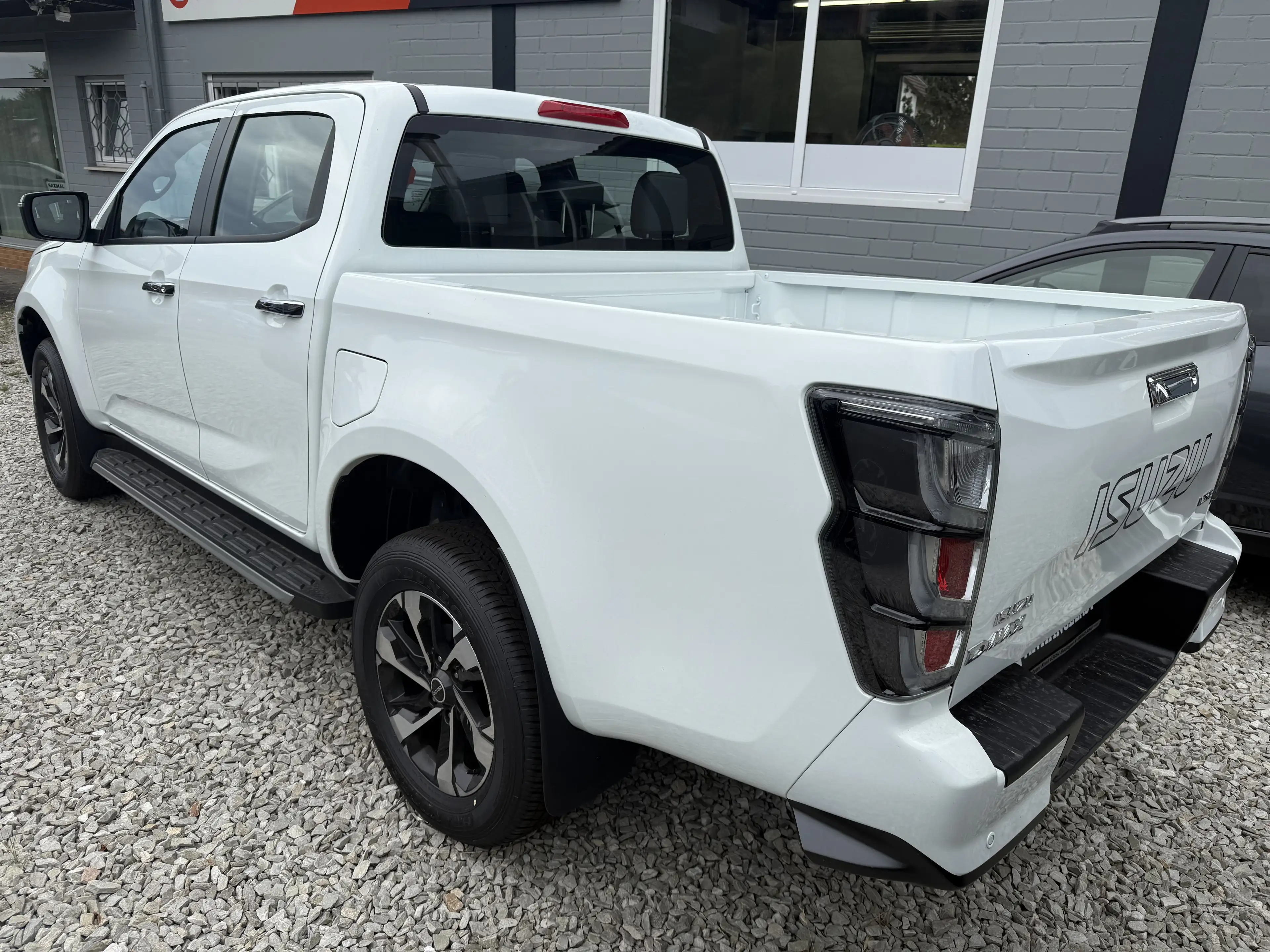Isuzu D-Max D-Max Double Cab 4WD Autm. LSE — photo 2