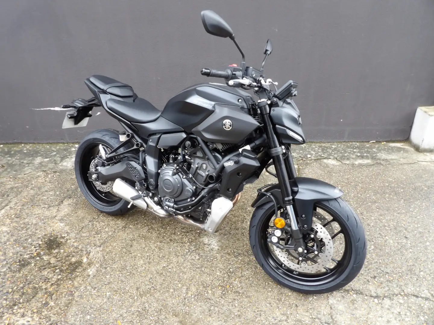 Yamaha MT-07 Noir - 1