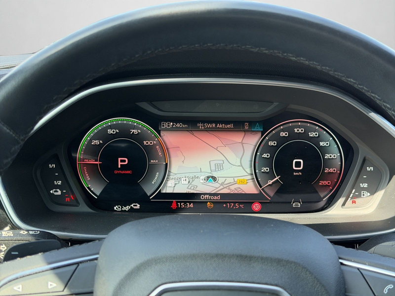 Audi Q3 S line 45 TFSI e S tronic NAVI 360° — photo 10