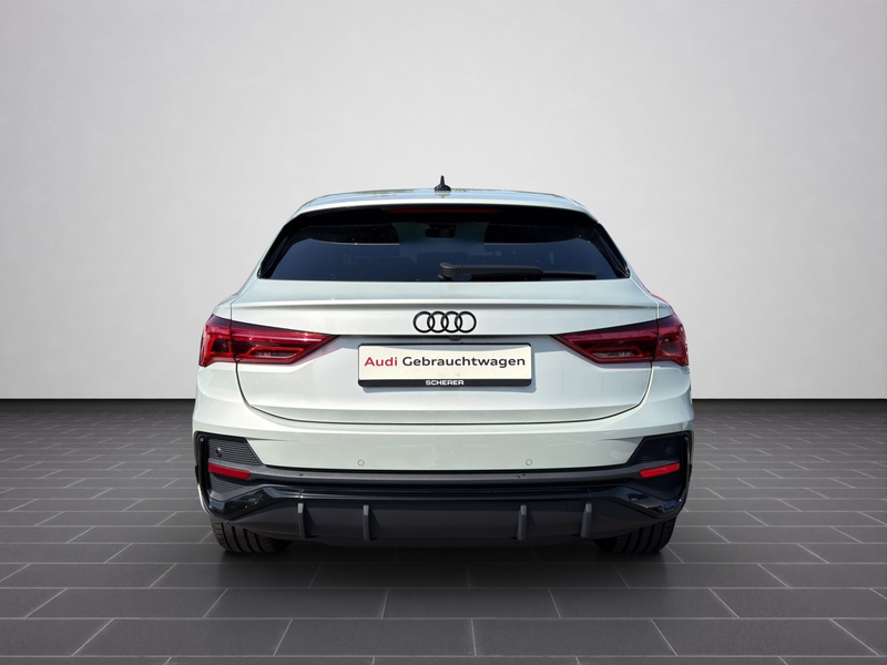 Audi Q3 S line 45 TFSI e S tronic NAVI 360° — photo 6