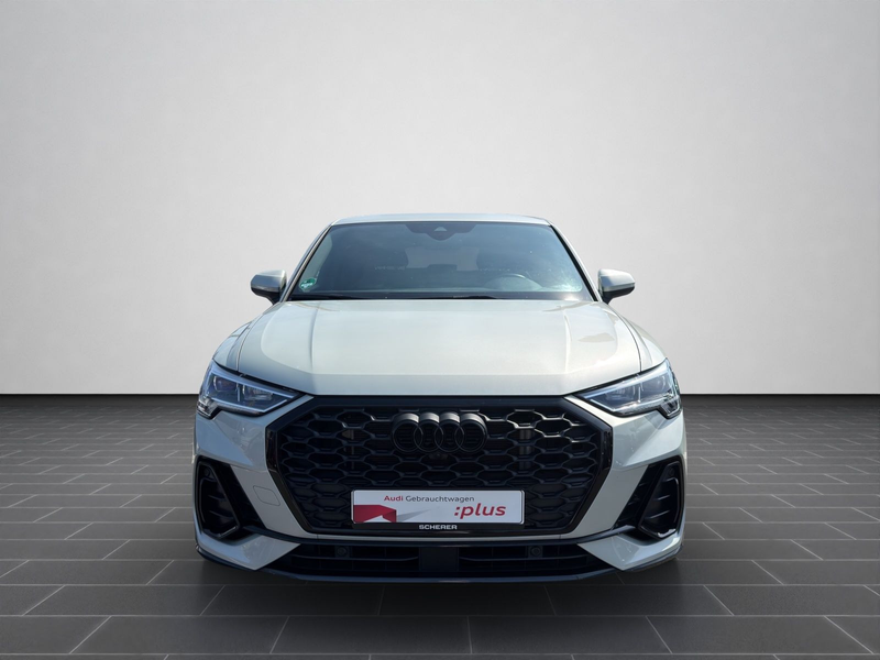 Audi Q3 S line 45 TFSI e S tronic NAVI 360° — photo 5