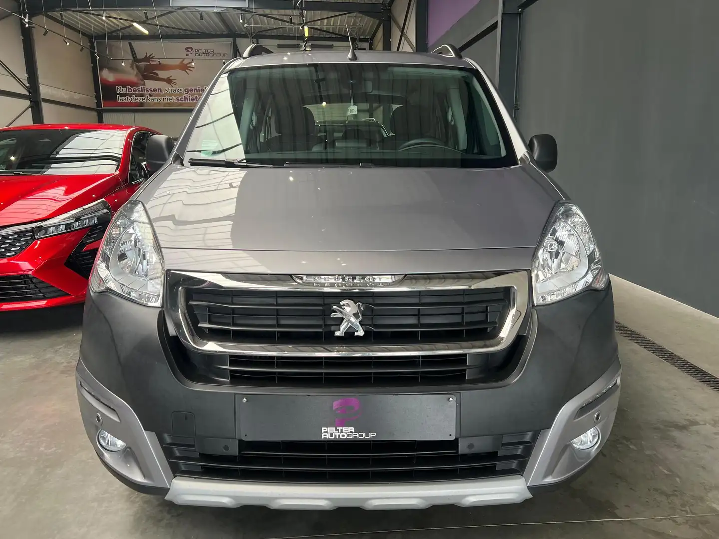Peugeot Partner 1.6Hdi Camera Navi 1ste eig. Gris - 2