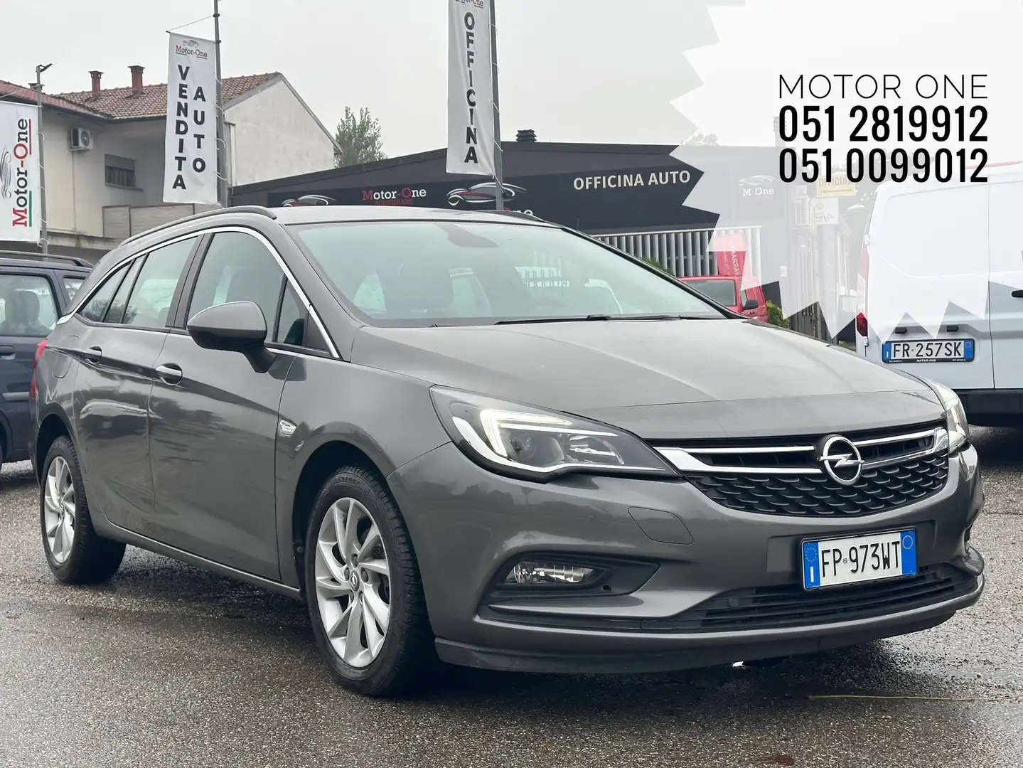 Opel Astra Sports Tourer 1.6 cdti Innovation Grau - 1