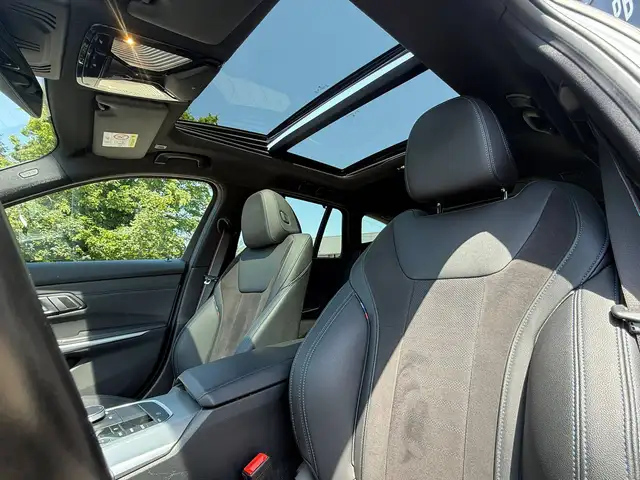 BMW 3 Series view 16