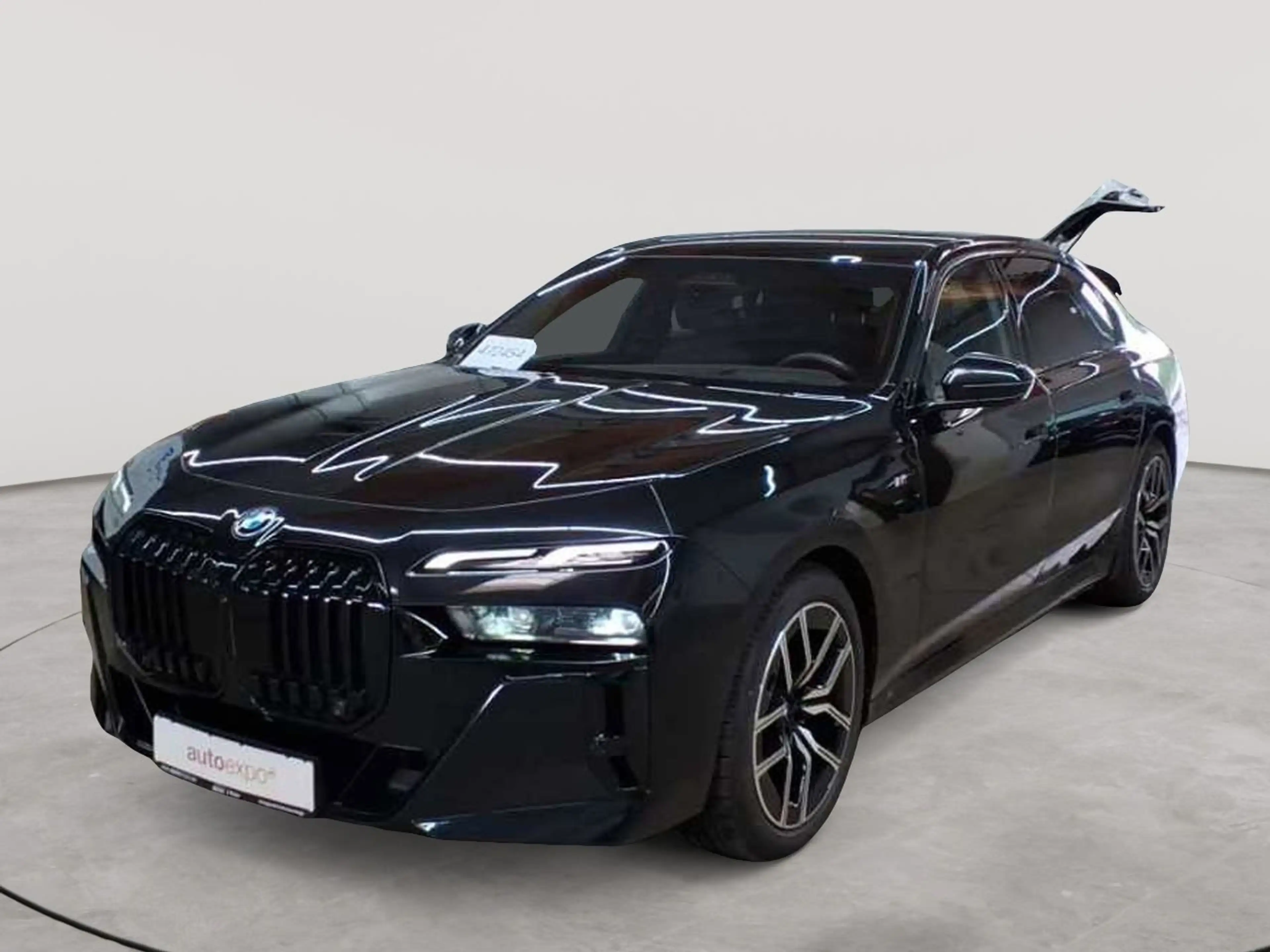 BMW i7 i7 xDrive60 M Sport Pro AHK Sky Lounge — photo 2