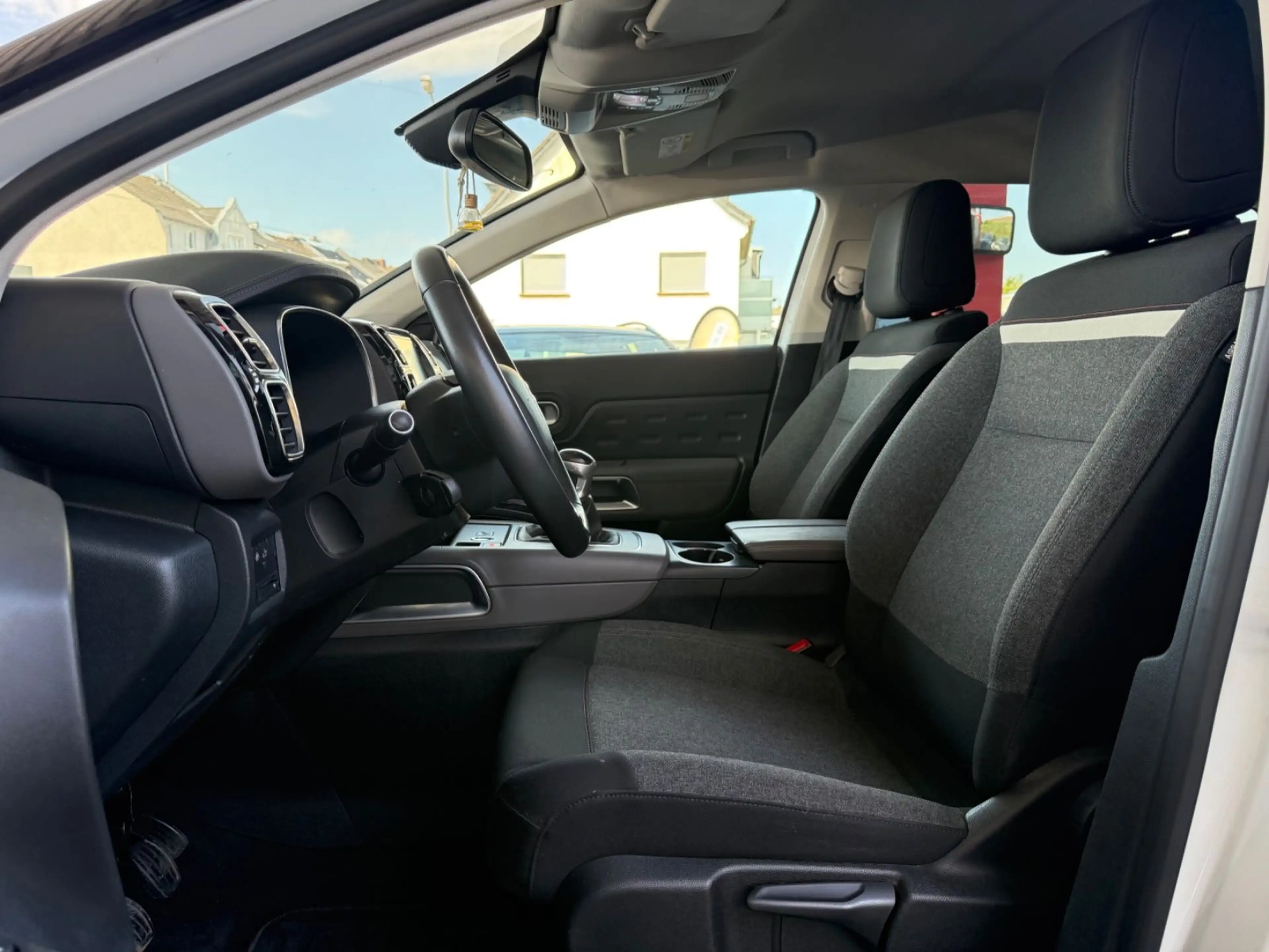 Citroen C5 Aircross Feel LED/NAVI/KAMERA/LEDER/CARPLAY — photo 10