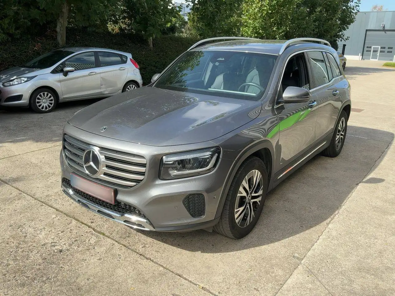 Mercedes-Benz GLB 180