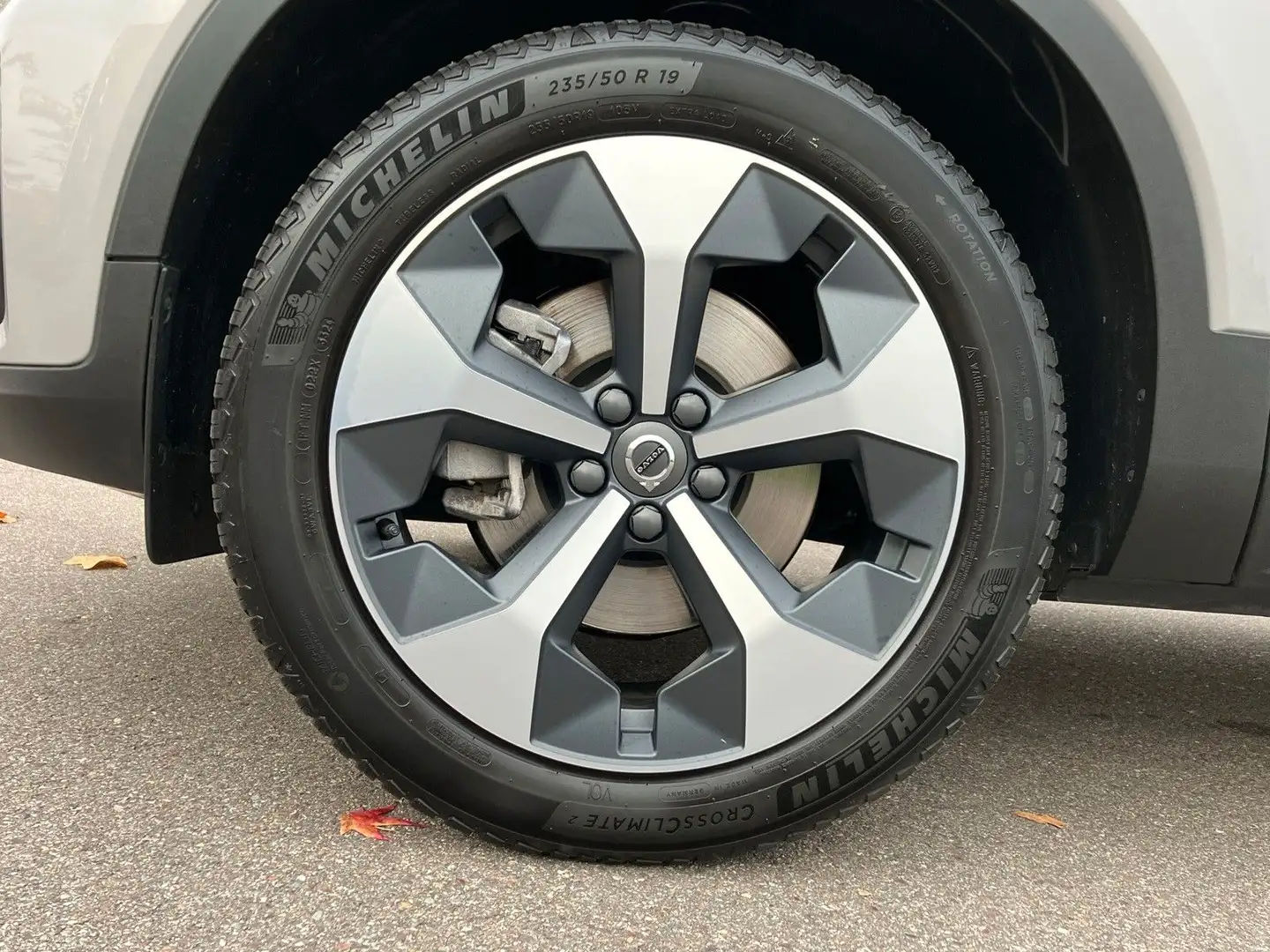 Volvo XC40 B3 Mild-Hybrid Core AHK LED Silber - 2