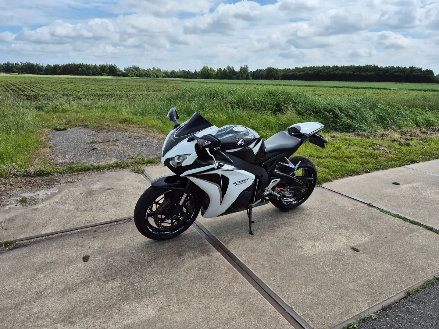 Honda CBR 1000 SC59 Blanc - 1