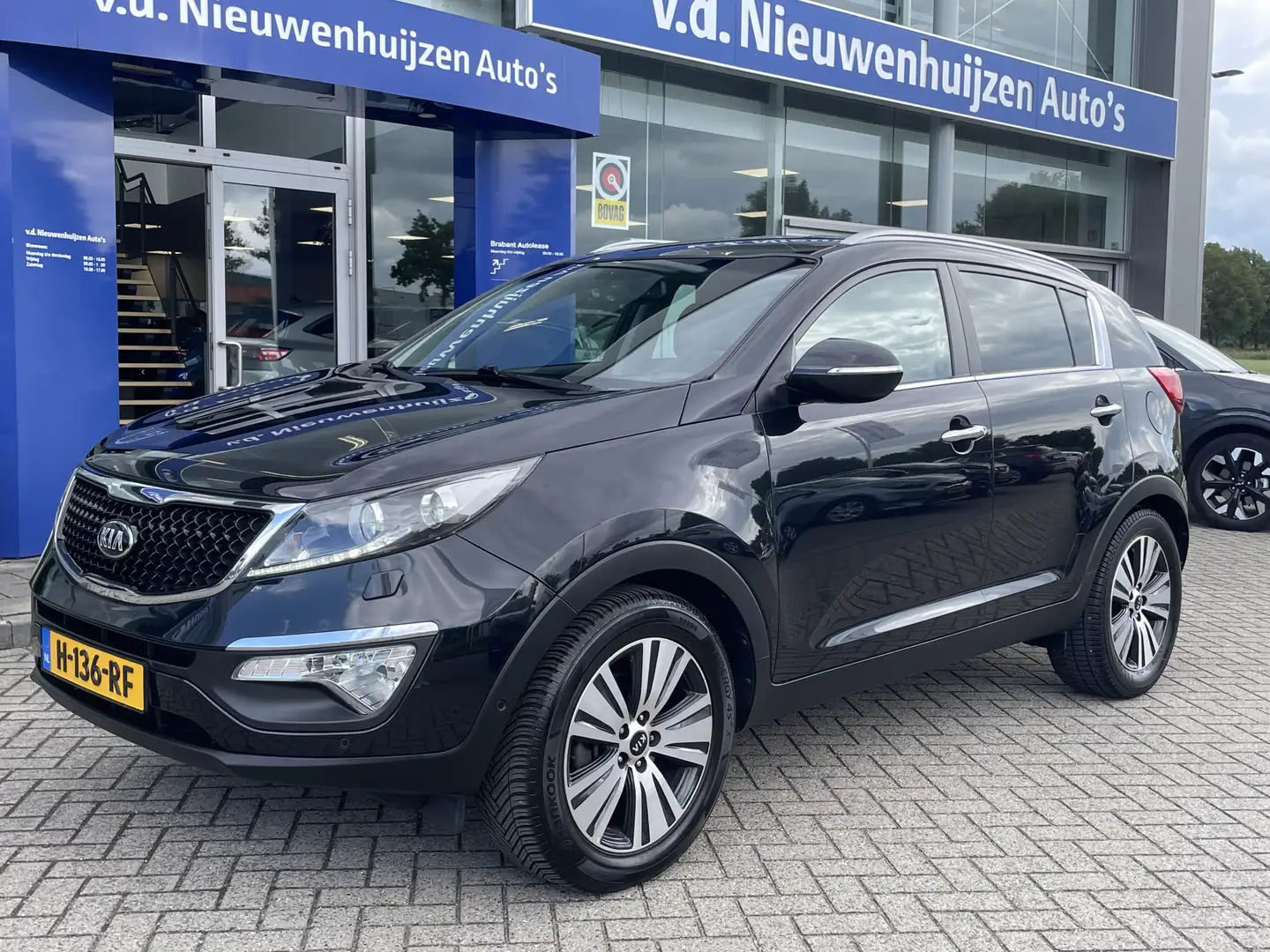 Kia Sportage 2.0 BusinessPlusLine | Navigatie | Achteruitrijcam Zwart - 2
