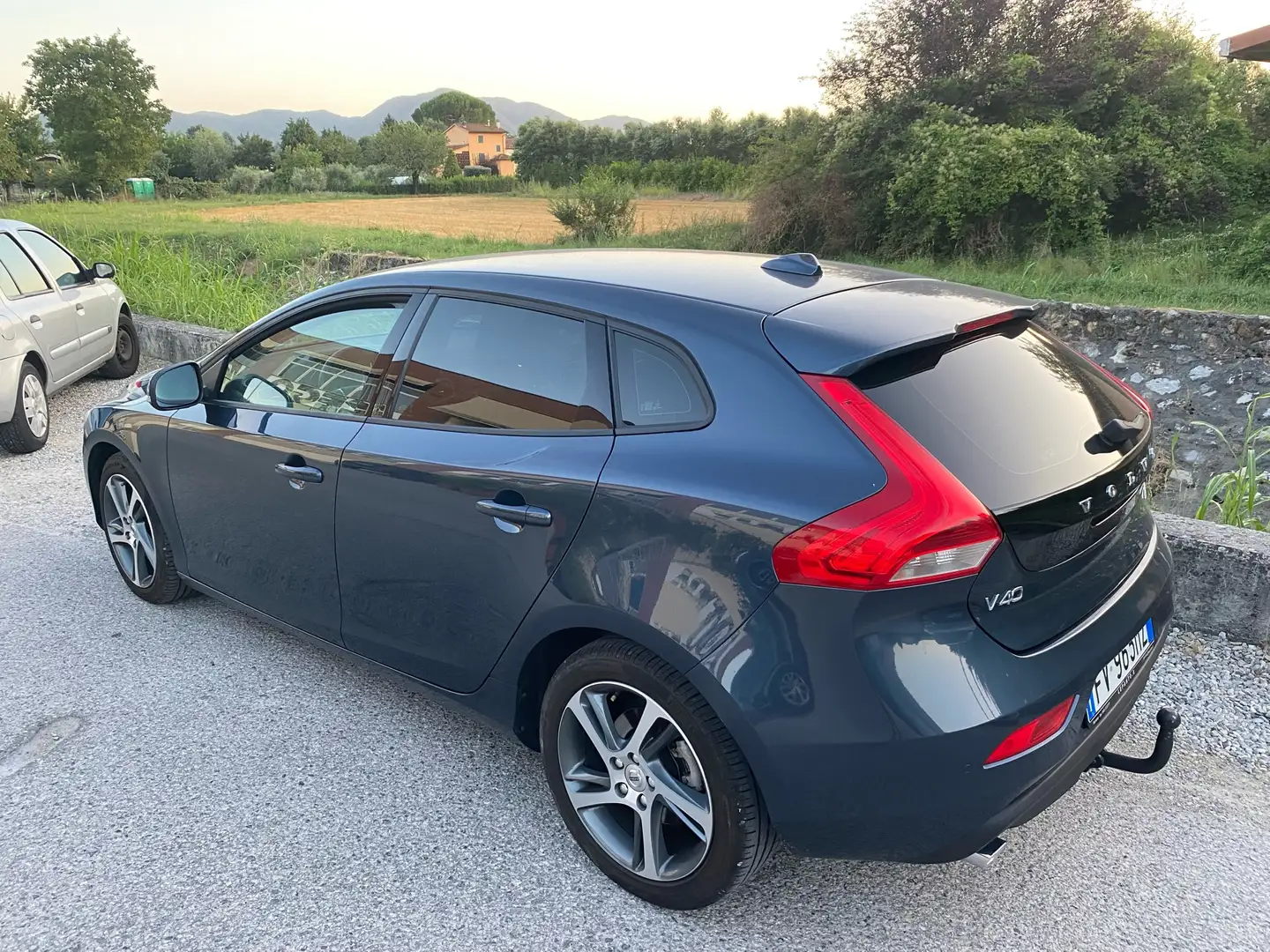 Volvo V40 2.0 d2 Business geartronic my19 Azul - 2
