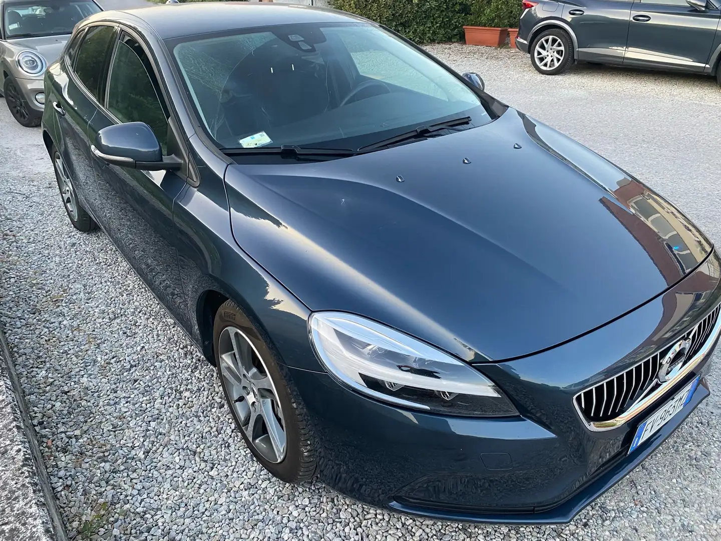 Volvo V40 2.0 d2 Business geartronic my19 Blauw - 1