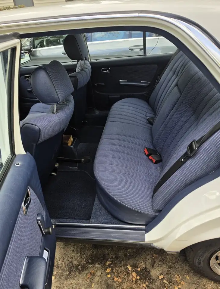 Mercedes-Benz E 230 W123, foto 3