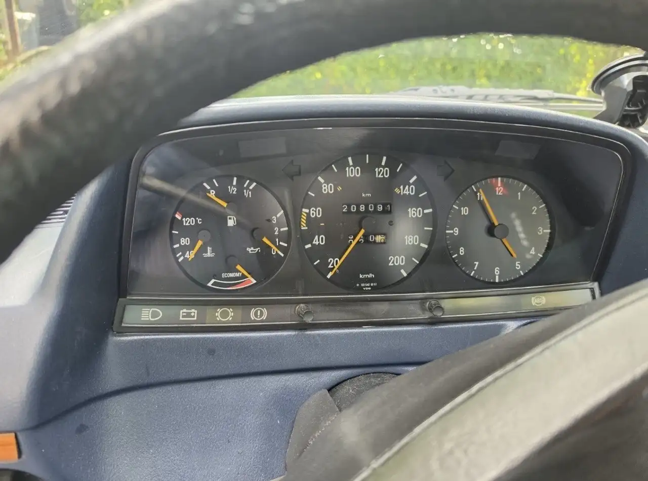 Mercedes-Benz E 230 W123, foto 5