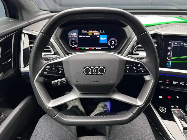 Audi Q4 e-tron view 16