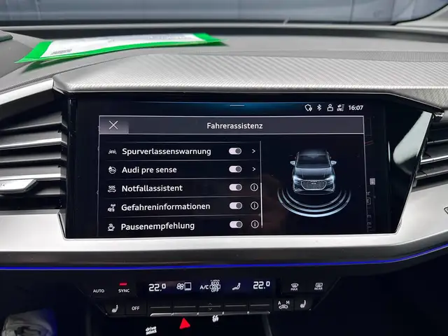 Audi Q4 e-tron view 22