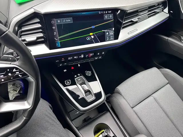Audi Q4 e-tron view 18