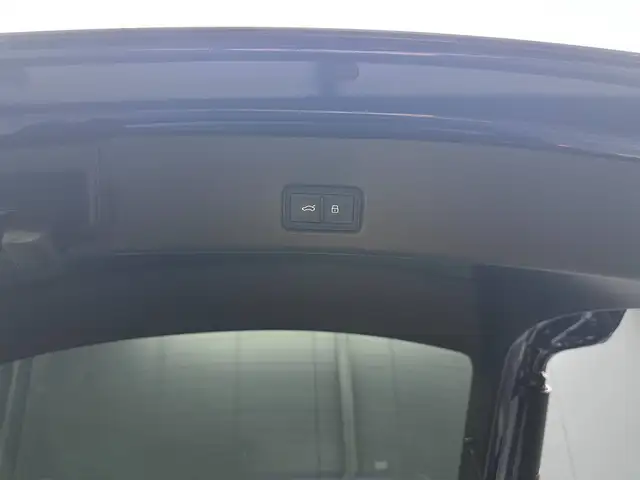 Audi Q4 e-tron view 30