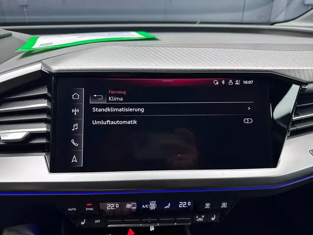 Audi Q4 e-tron view 24