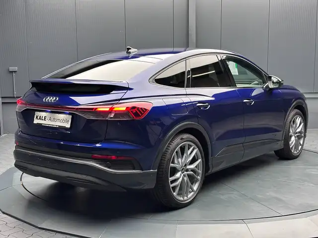 Audi Q4 e-tron view 5