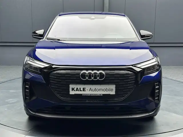 Audi Q4 e-tron view 8