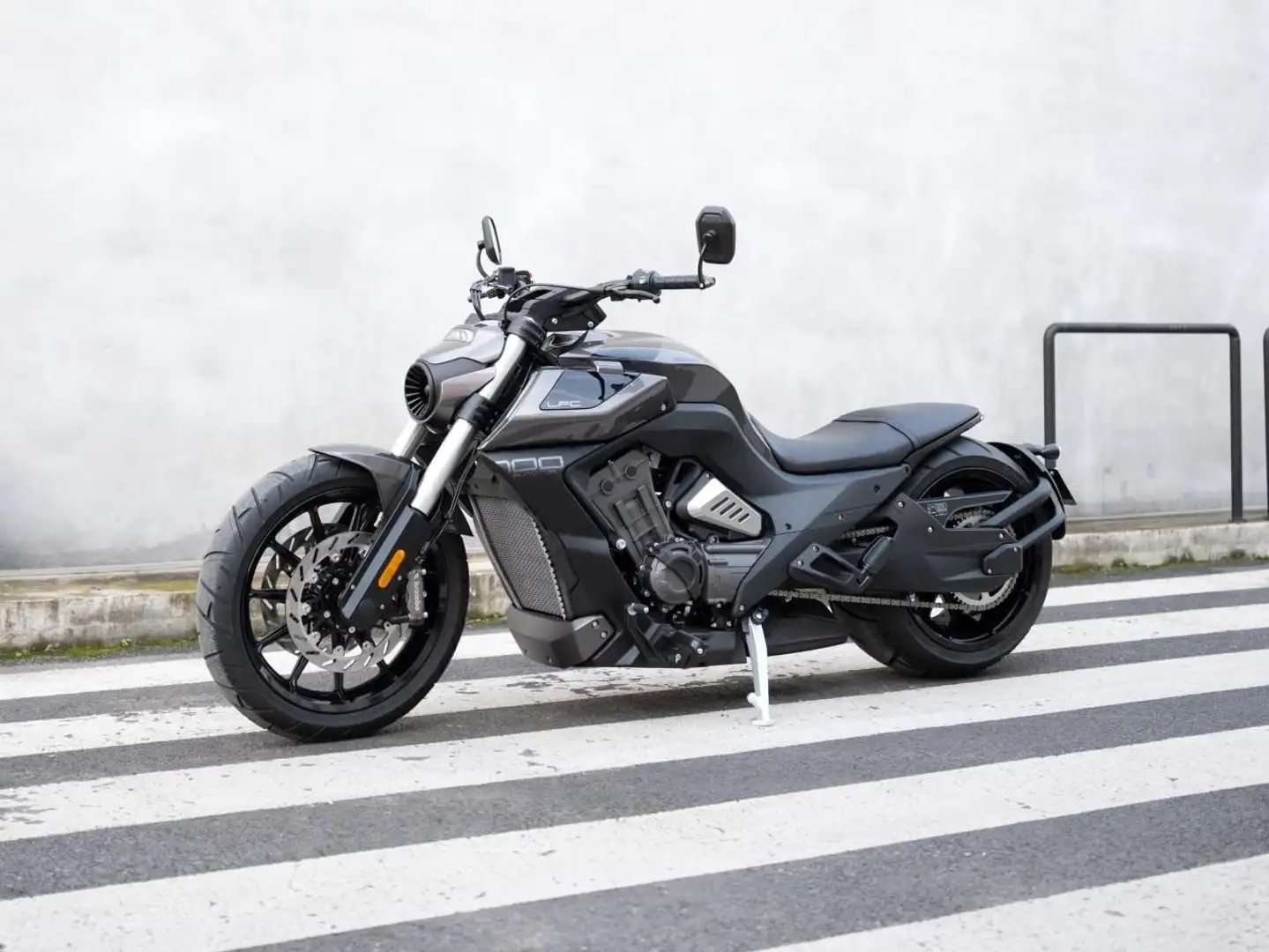 Benda LFC 700 pro - mit Luftfahrwerk! Noir - 2