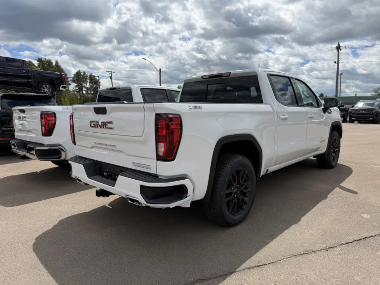 GMC Sierra 1500 снимка GMC Sierra 1500