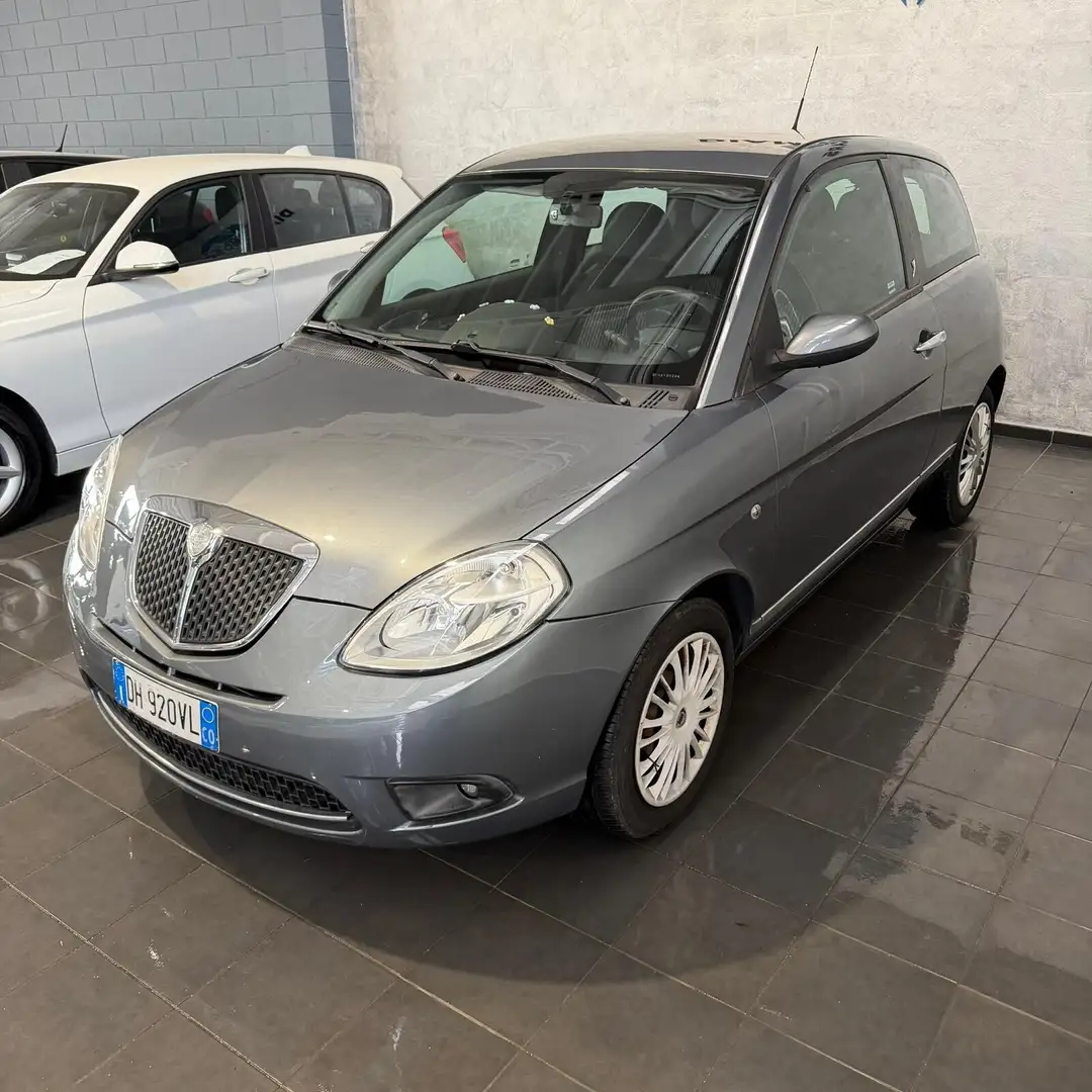 Lancia Ypsilon Ypsilon 1.2 Argento Grigio - 2