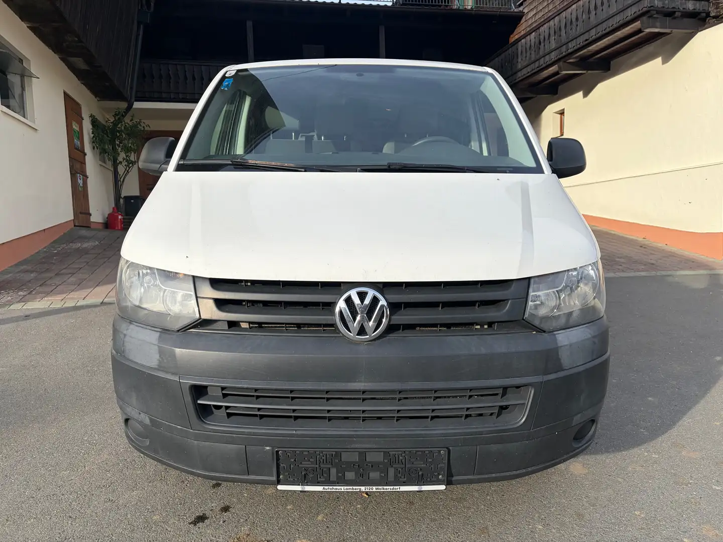 Volkswagen T5 Transporter LR bijela - 1