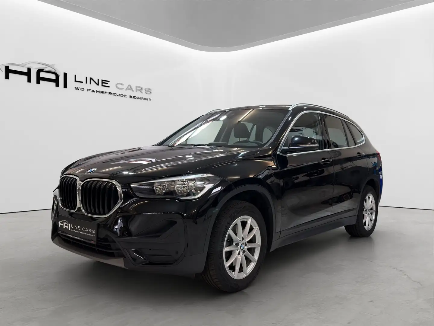 BMW X1 sDrive 18 d | Kamera | Keyless | AHK | Navi | PDC Schwarz - 1