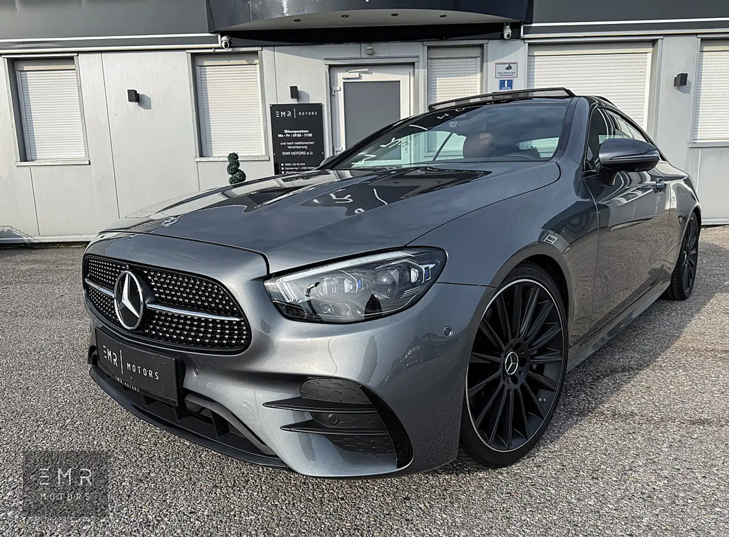 Mercedes-Benz E 450 E450 4MATIC Aut. Coupe AMG-LINE, E53 LOOK, ERST... Grau - 2