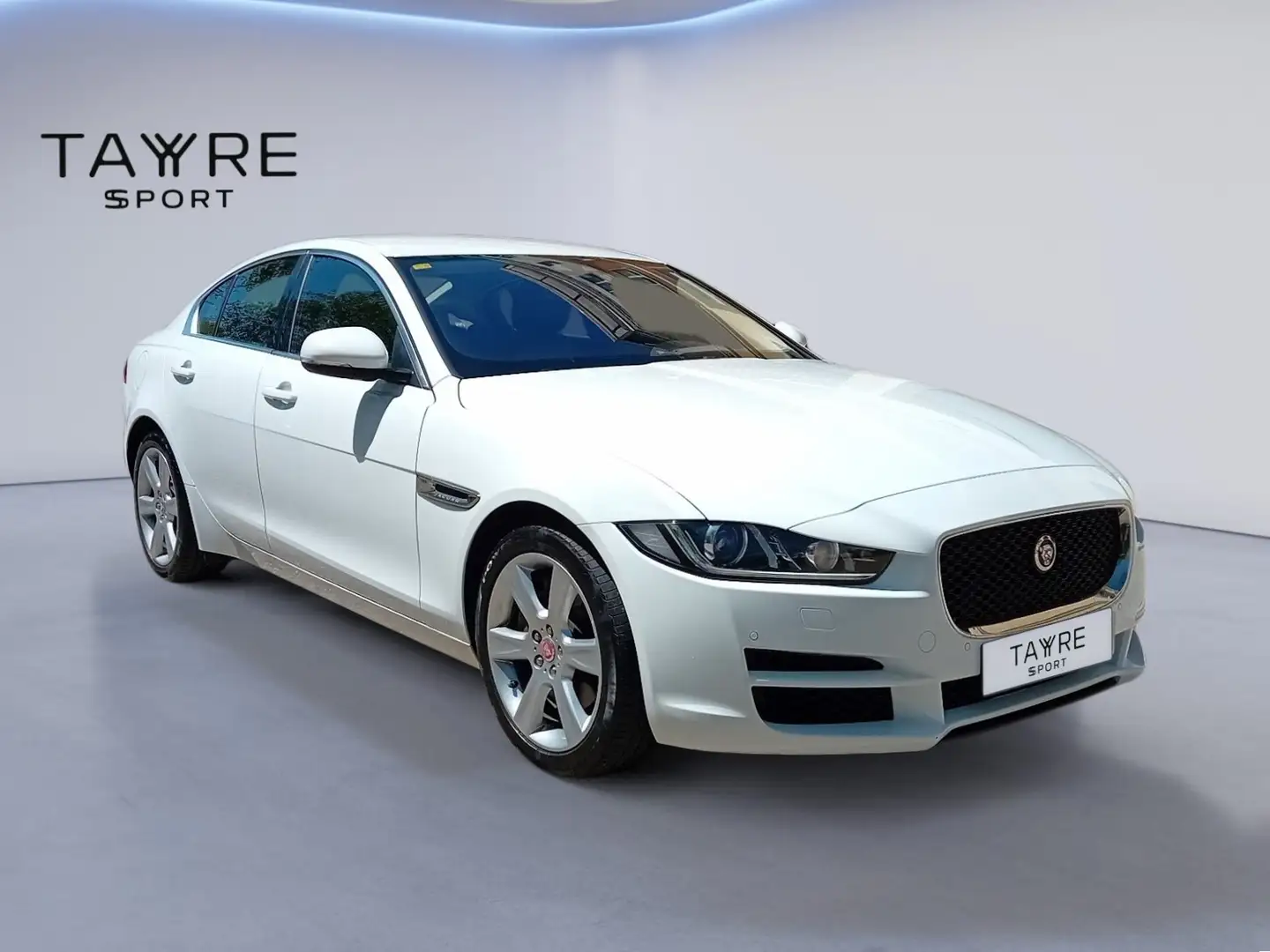 Jaguar XE 2.0 I4 Portfolio AWD Aut. 250 - 1