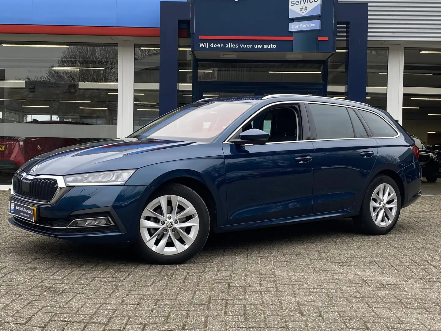 Skoda Octavia Combi 1.5 e-TSI Business Edition Plus / Automaat / Blauw - 2