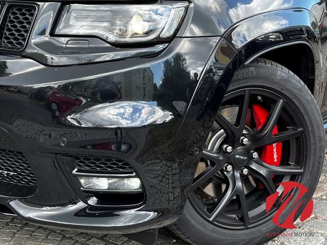 Jeep Grand Cherokee 6.4 V8 HEMI SRT PANO NAVI ACC LEDER H/K