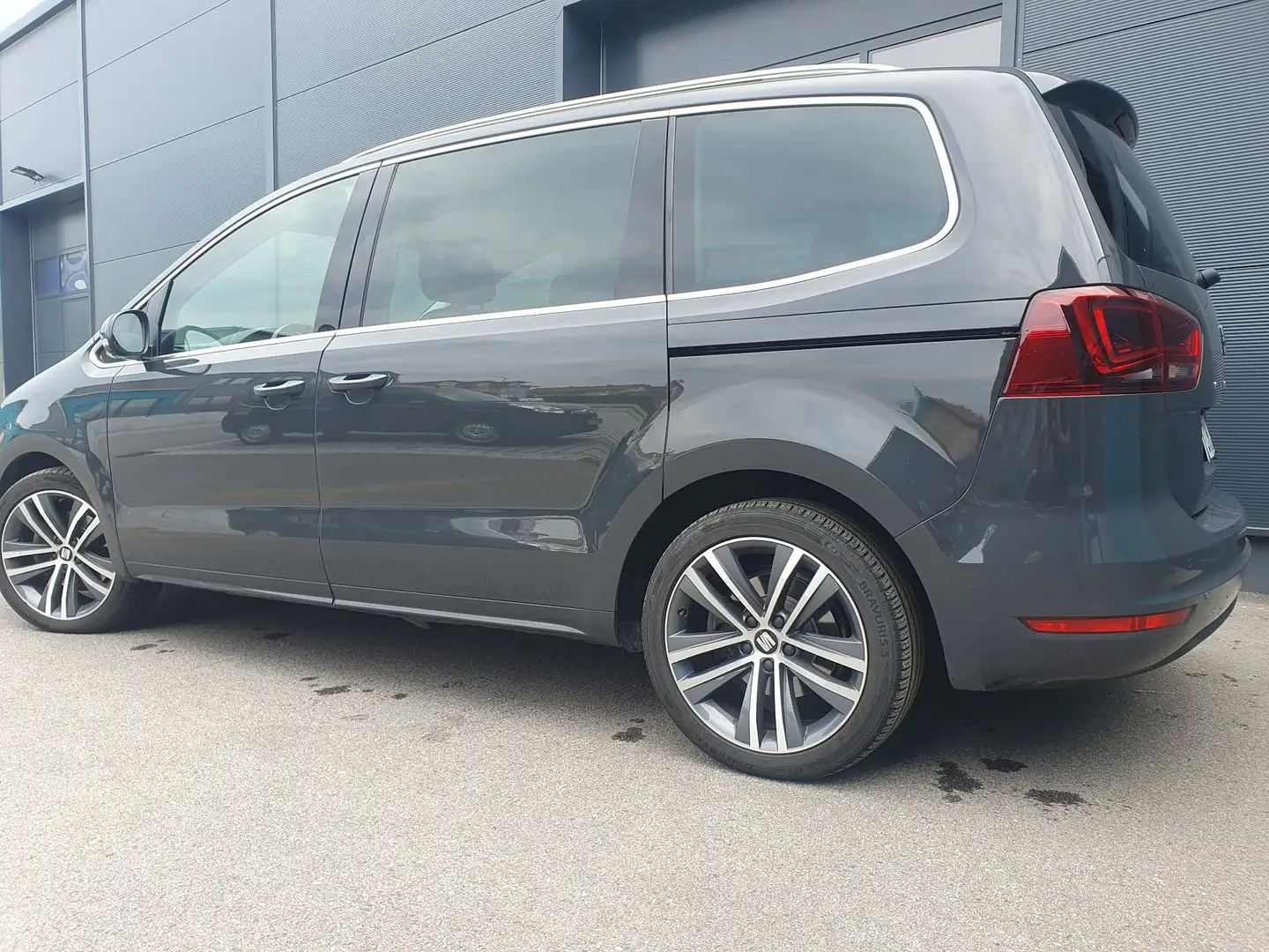 SEAT Alhambra 2.0 TDI DSG 4Drive FR-Line Gris - 2