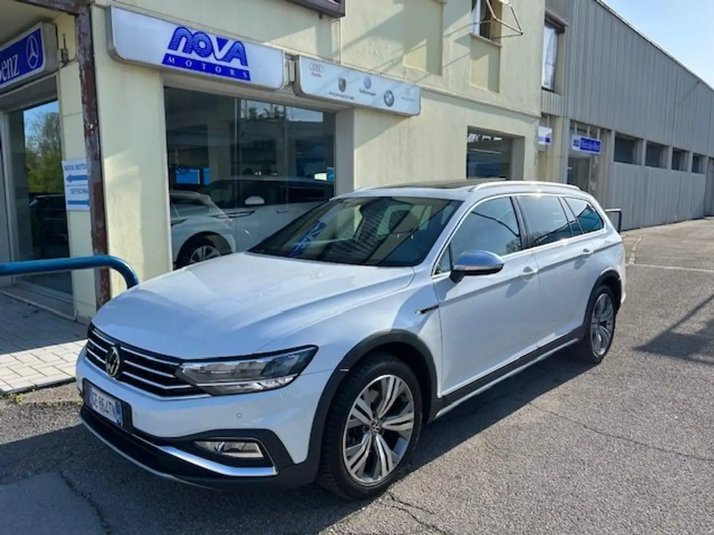 Volkswagen Passat Alltrack Passat Alltrack 2.0 tdi 4motion 200cv dsg FULL Bílá - 1