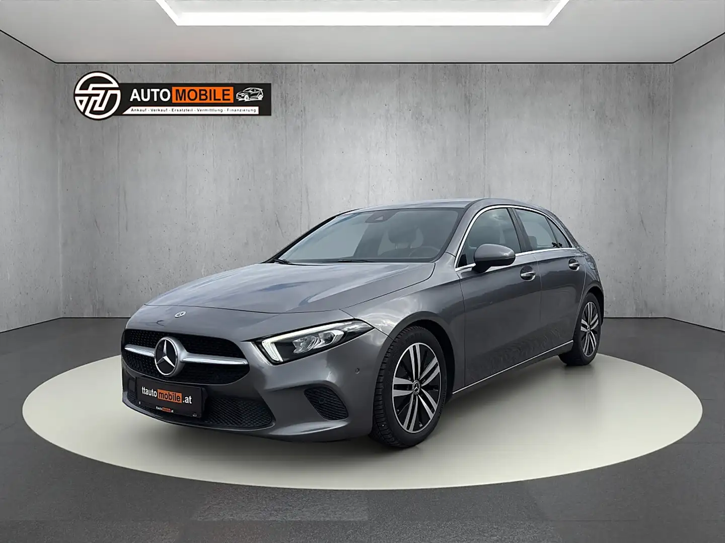Mercedes-Benz A 200 d Aut. Grau - 1