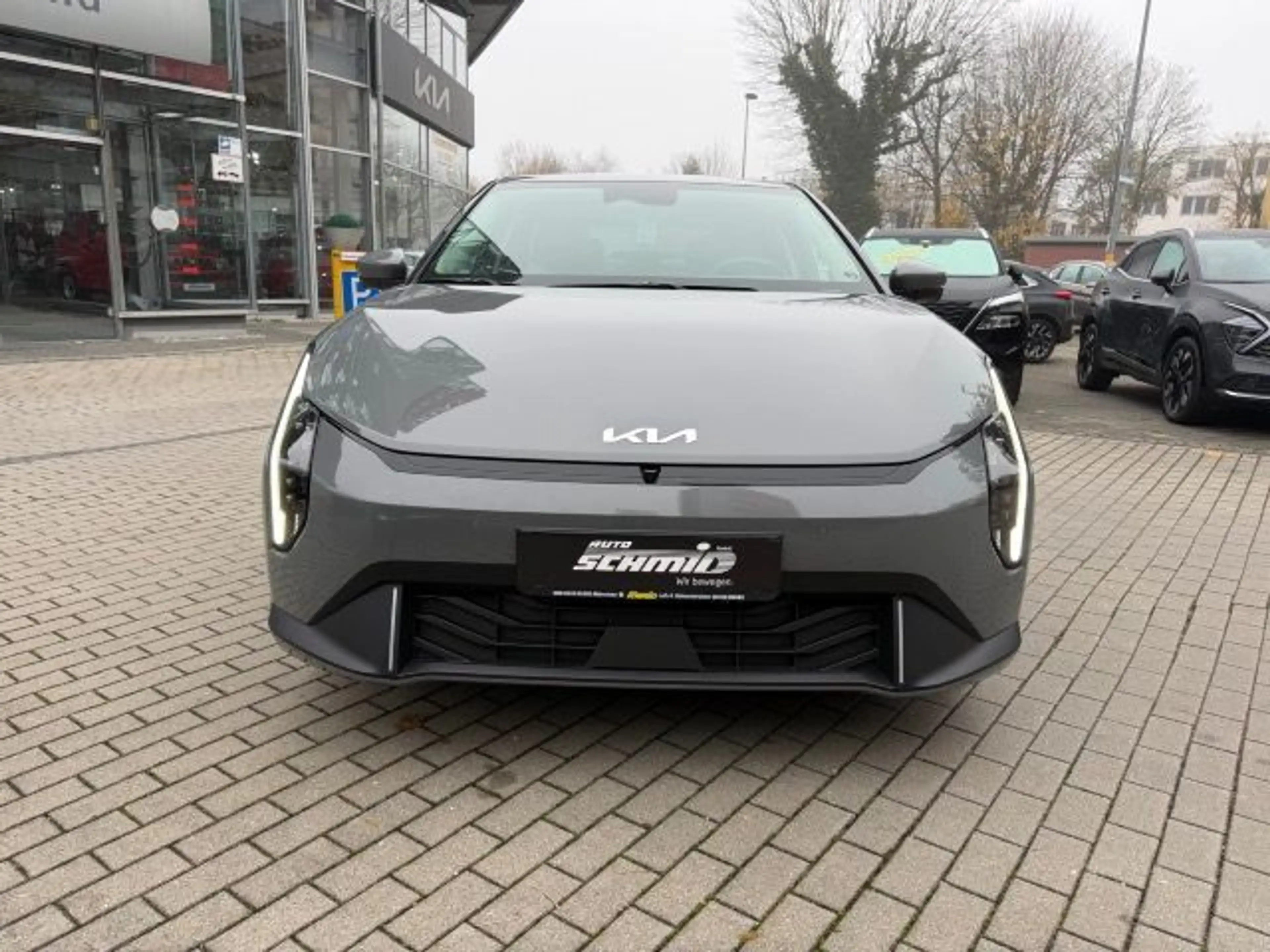 Kia EV4 FASTBACK 81kWh EARTH SOUND|TECH|WINTER|DRIVE — photo 3
