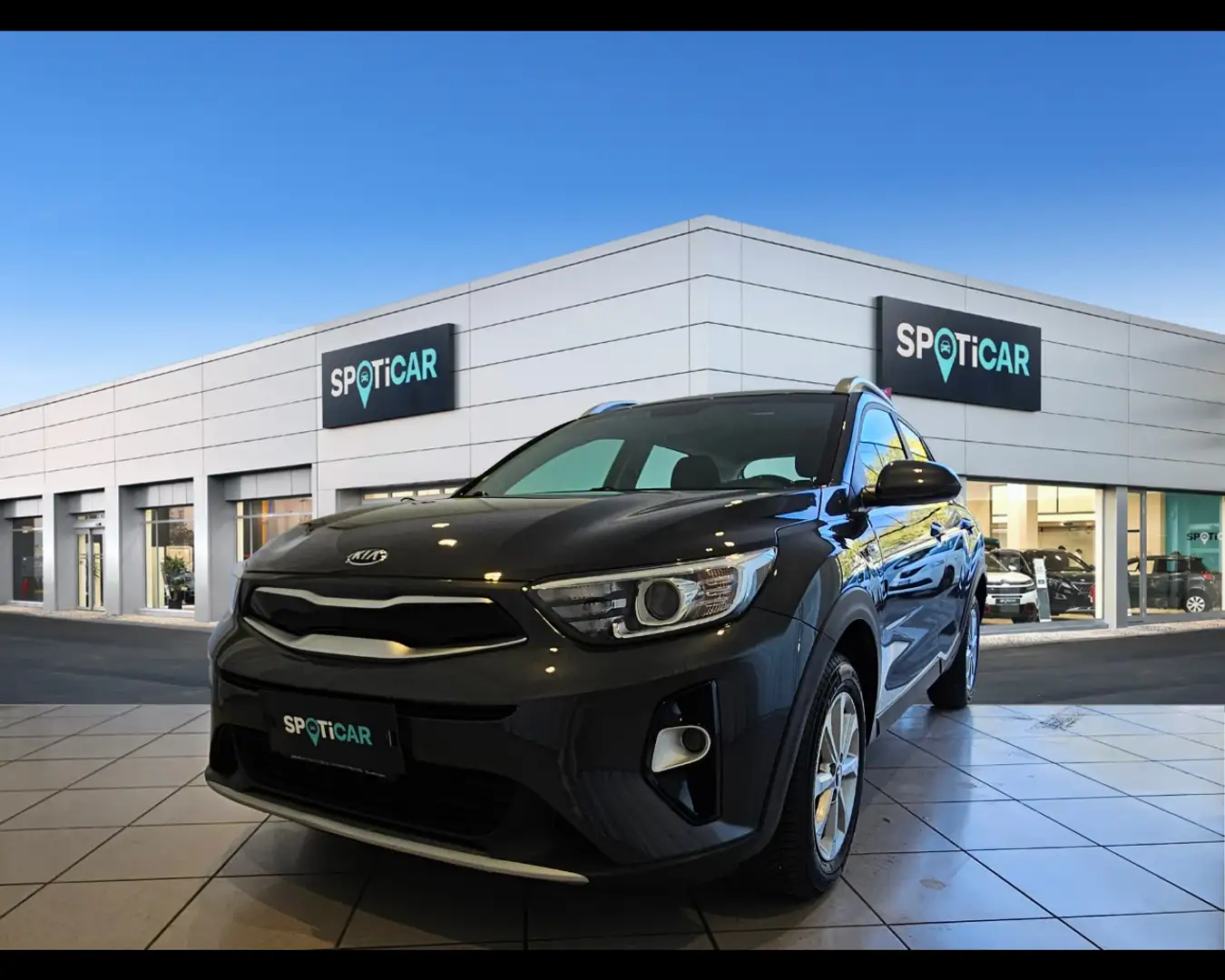 Kia Stonic 1.4 MPi Style Adas Pack Gris - 1