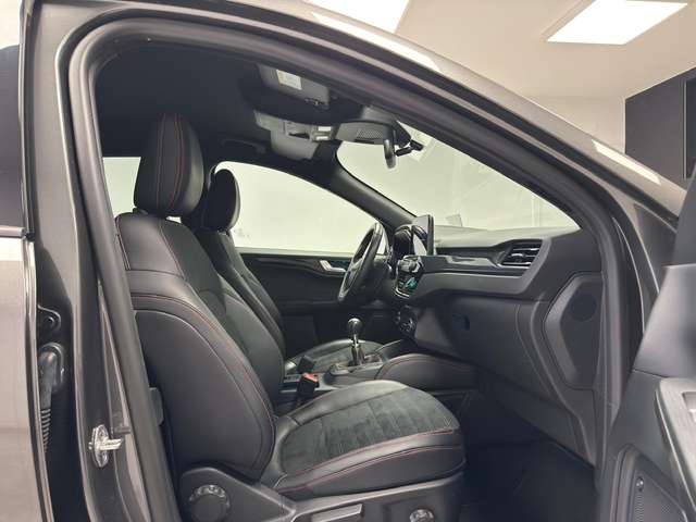 Ford Kuga — photo 11